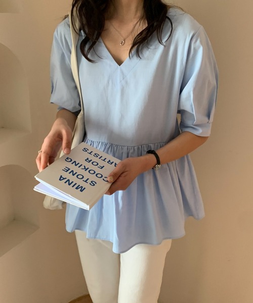 Diosfront(ディオスフロント)の「ペプラム切替Vネックチュニックブラウス(シャツ/ブラウス・レディース・ホワイト/ブラック/パープル/サックスブルー/イエロー・FREE)」の14枚目の写真