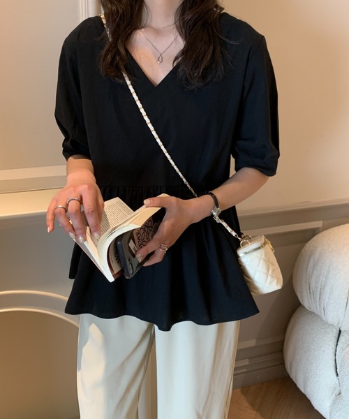 Diosfront(ディオスフロント)の「ペプラム切替Vネックチュニックブラウス(シャツ/ブラウス・レディース・ホワイト/ブラック/パープル/サックスブルー/イエロー・FREE)」の20枚目の写真