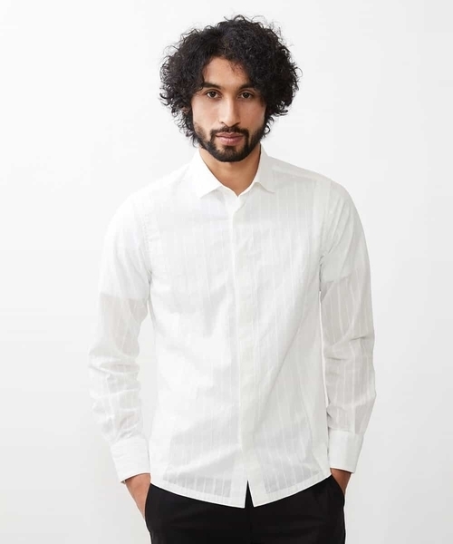 MICHEL KLEIN HOMME (ミッシェルクランオム)の「ベーシックホワイトシャツ(シャツ/ブラウス・メンズ・ホワイト/ライトグレー・MEDIUM/LARGE/X-LARGE)」の3枚目の写真