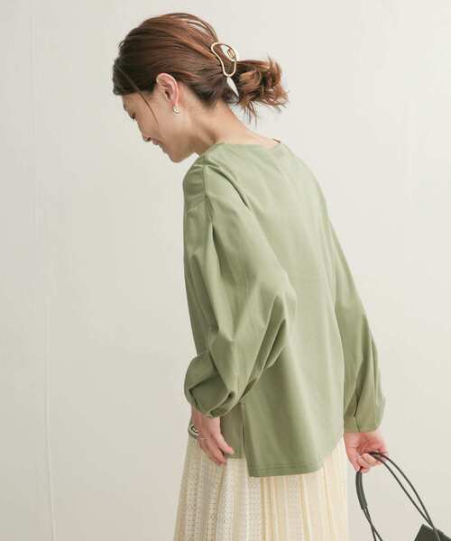 URBAN RESEARCH DOORS（アーバンリサーチドアーズ）の「タックスリーブボートネック（Tシャツ/カットソー・レディース・ブラック/オフホワイト/ライトカーキ・1）」の7枚目の写真