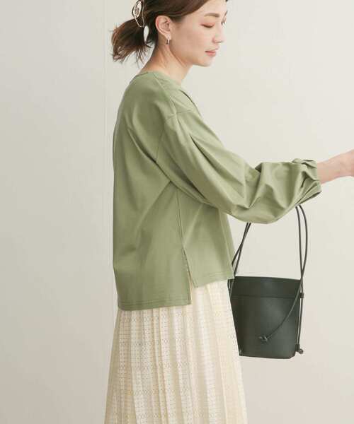 URBAN RESEARCH DOORS（アーバンリサーチドアーズ）の「タックスリーブボートネック（Tシャツ/カットソー・レディース・ブラック/オフホワイト/ライトカーキ・1）」の8枚目の写真