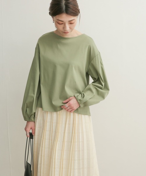 URBAN RESEARCH DOORS（アーバンリサーチドアーズ）の「タックスリーブボートネック（Tシャツ/カットソー・レディース・ブラック/オフホワイト/ライトカーキ・1）」の11枚目の写真