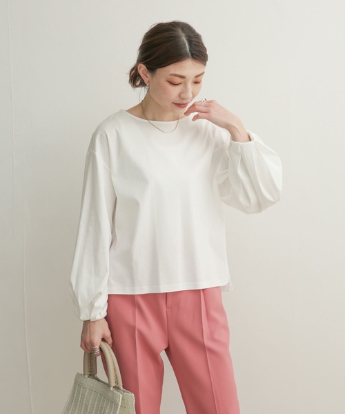 URBAN RESEARCH DOORS（アーバンリサーチドアーズ）の「タックスリーブボートネック（Tシャツ/カットソー・レディース・ブラック/オフホワイト/ライトカーキ・1）」の20枚目の写真