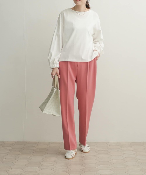 URBAN RESEARCH DOORS（アーバンリサーチドアーズ）の「タックスリーブボートネック（Tシャツ/カットソー・レディース・ブラック/オフホワイト/ライトカーキ・1）」の21枚目の写真