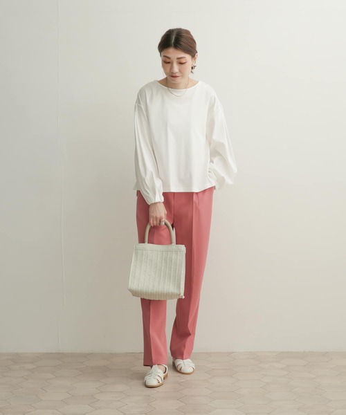 URBAN RESEARCH DOORS（アーバンリサーチドアーズ）の「タックスリーブボートネック（Tシャツ/カットソー・レディース・ブラック/オフホワイト/ライトカーキ・1）」の22枚目の写真