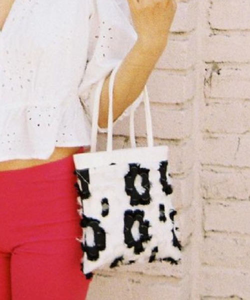 Bonjour Girl（ボンジュールガール）の「【Planforotherday/プラン・フォー・アザーデイ】Anemone bag アネモネハンドバッグ（ハンドバッグ・レディース・ブラック/ピンク・FREE）」の7枚目の写真