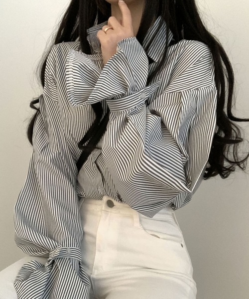 Girly Doll(ガーリードール)の「ボリュームスリーブストライプシャツ(シャツ/ブラウス・レディース・ブラック/B/ブルー/A・F)」の7枚目の写真