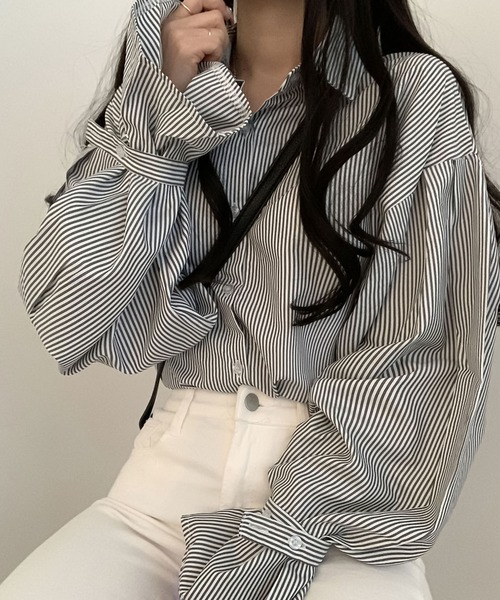 Girly Doll(ガーリードール)の「ボリュームスリーブストライプシャツ(シャツ/ブラウス・レディース・ブラック/B/ブルー/A・F)」の8枚目の写真