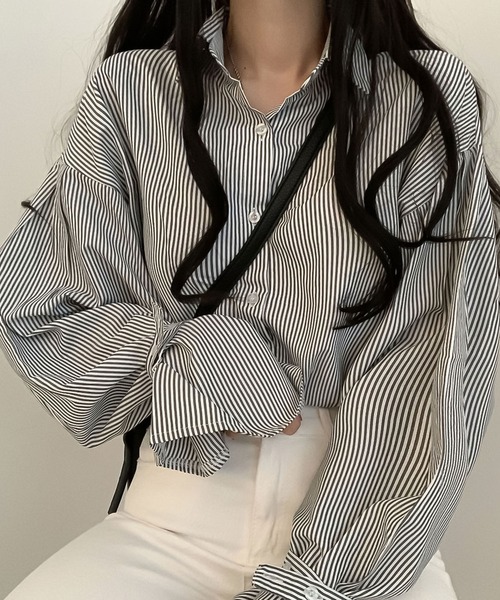 Girly Doll(ガーリードール)の「ボリュームスリーブストライプシャツ(シャツ/ブラウス・レディース・ブラック/B/ブルー/A・F)」の9枚目の写真
