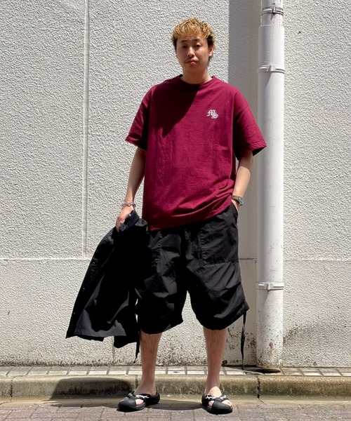 MANASTASH（マナスタッシュ）の「【直営店限定】MANASTASH N.A.U/マナスタッシュエヌエーユー　GANG LOGO TEE ギャングロゴティー（Tシャツ/カットソー・メンズ・ホワイト/ブラック/バーガンディー・MEDIUM/LARGE/X-LARGE）」の17枚目の写真