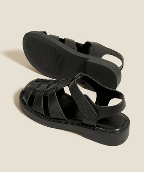 AMOUR BOX（アムールボックス）の「フェイクレザーグルカサンダル（サンダル・レディース・ブラック/クリーム・38/39/35/36/37）」の6枚目の写真