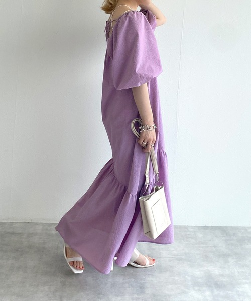 w closet(ダブルクローゼット)の「スクエアネックバルーン袖ティアードワンピース(ワンピース・レディース・ラベンダー/ライトベージュ・FREE)」の16枚目の写真