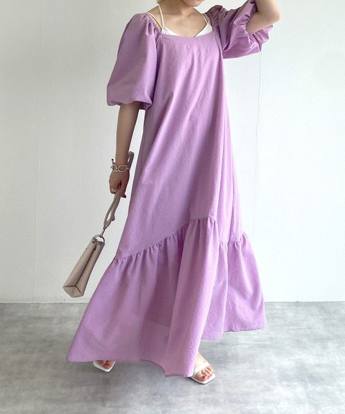 w closet(ダブルクローゼット)の「スクエアネックバルーン袖ティアードワンピース(ワンピース・レディース・ラベンダー/ライトベージュ・FREE)」の4枚目の写真