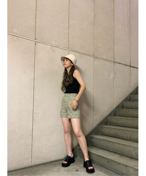 SLY（スライ）の「RELAX HW S/PT リラックス ルーズ スラックス ハイウェスト ショートパンツ（スラックス・レディース・ブルー/マルチ・1/2/0）」の21枚目の写真