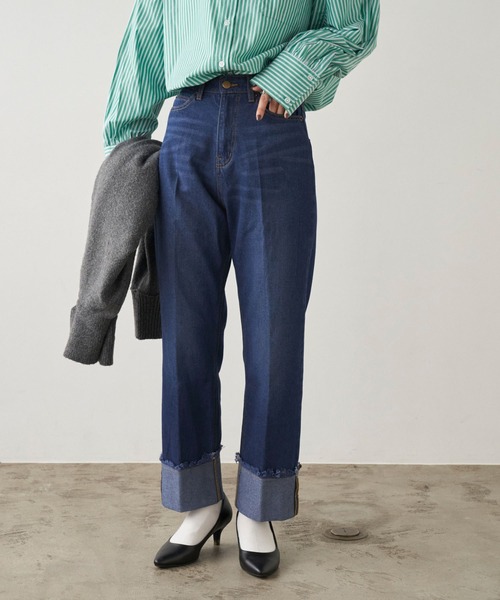 Chaco closet(チャコ クローゼット)の「ターンバックセンタープレスストレートデニムパンツ(デニムパンツ・レディース・ブラック/インディゴブルー/ブルー/チャコール・S/M/L)」の8枚目の写真