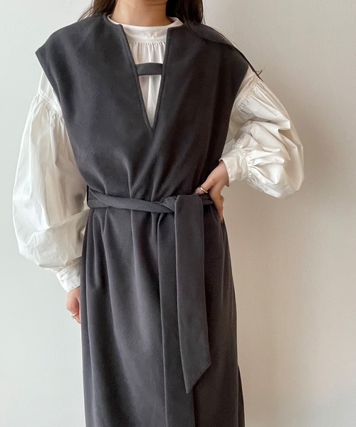 ウエストマークVネックロングベストワンピース