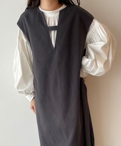 ウエストマークVネックロングベストワンピース