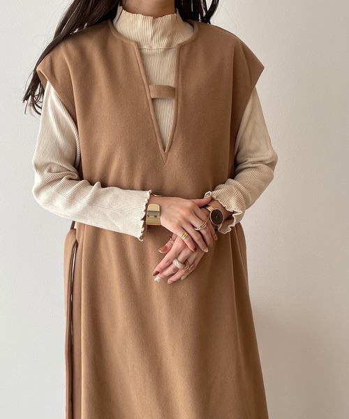 ウエストマークVネックロングベストワンピース