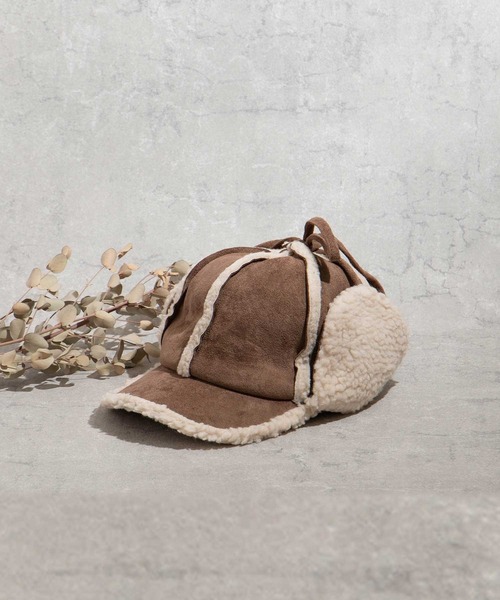 ALTROSE（アルトローズ）の「キャップ [ムートン風フライト]（キャップ・レディース・ブラック/ベージュ/ブラウン/キャメル・FREE）」の3枚目の写真