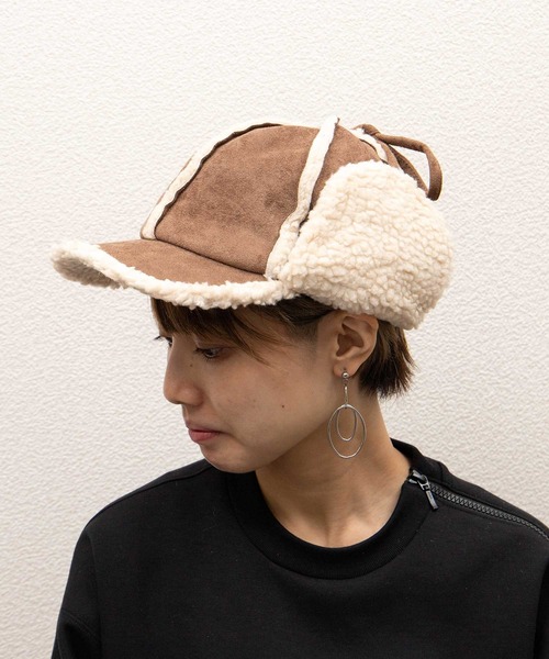 ALTROSE（アルトローズ）の「キャップ [ムートン風フライト]（キャップ・レディース・ブラック/ベージュ/ブラウン/キャメル・FREE）」の22枚目の写真