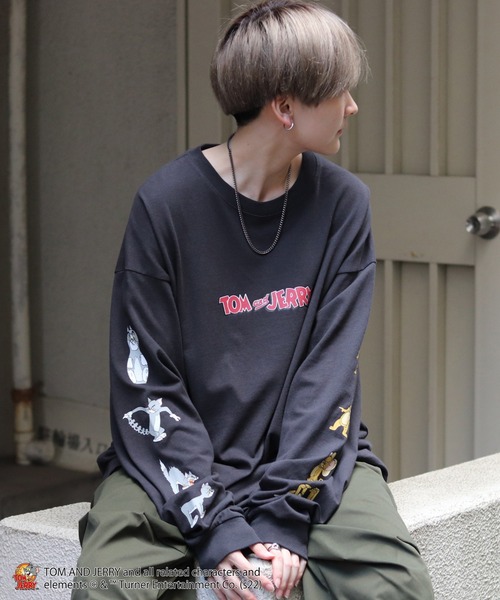 Tom&Jerry(トムアンドジェリー)の「【TOM&JERRY / トムとジェリー】バックプリント / 袖プリント ビッグシルエットロゴロンT(Tシャツ/カットソー・メンズ・グリーン/ホワイト系その他/パープル系その他/ブラック/ホワイト/グレー系その他・L/M)」の4枚目の写真