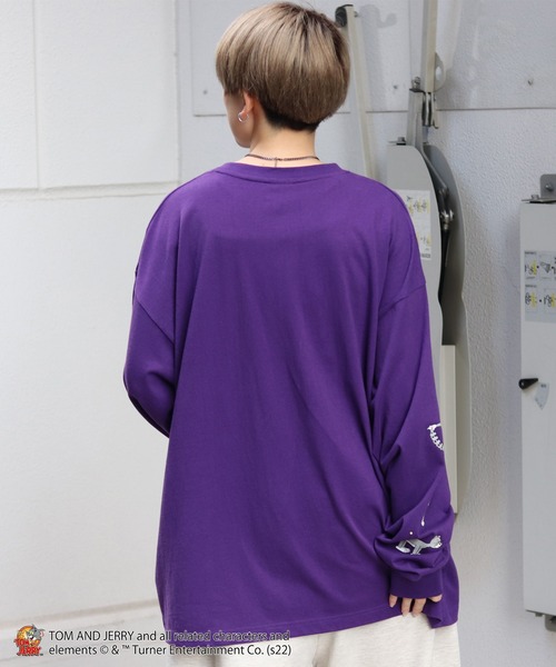 Tom&Jerry(トムアンドジェリー)の「【TOM&JERRY / トムとジェリー】バックプリント / 袖プリント ビッグシルエットロゴロンT(Tシャツ/カットソー・メンズ・グリーン/ホワイト系その他/パープル系その他/ブラック/ホワイト/グレー系その他・L/M)」の15枚目の写真