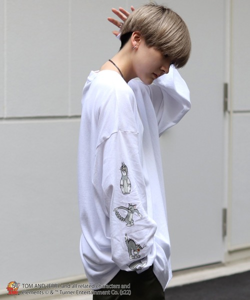 Tom&Jerry(トムアンドジェリー)の「【TOM&JERRY / トムとジェリー】バックプリント / 袖プリント ビッグシルエットロゴロンT(Tシャツ/カットソー・メンズ・グリーン/ホワイト系その他/パープル系その他/ブラック/ホワイト/グレー系その他・L/M)」の22枚目の写真