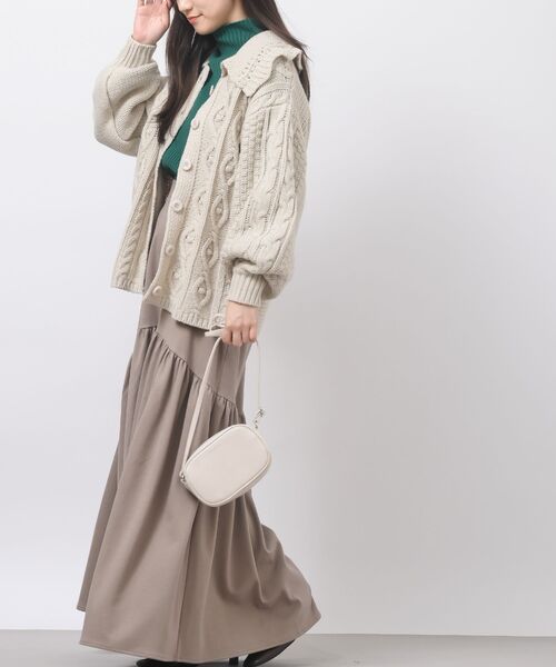 rps(アールピーエス)の「衿付きケーブルニットカーディガン(カーディガン/ボレロ・レディース・ベージュ系その他/パープル/カーキ/ベージュ/グリーン/アイボリー・フリー)」の10枚目の写真