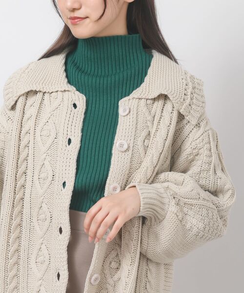 rps(アールピーエス)の「衿付きケーブルニットカーディガン(カーディガン/ボレロ・レディース・ベージュ系その他/パープル/カーキ/ベージュ/グリーン/アイボリー・フリー)」の11枚目の写真
