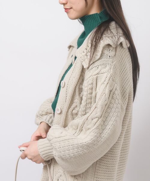 rps(アールピーエス)の「衿付きケーブルニットカーディガン(カーディガン/ボレロ・レディース・ベージュ系その他/パープル/カーキ/ベージュ/グリーン/アイボリー・フリー)」の12枚目の写真