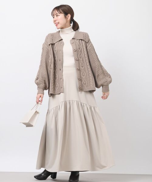 rps(アールピーエス)の「衿付きケーブルニットカーディガン(カーディガン/ボレロ・レディース・ベージュ系その他/パープル/カーキ/ベージュ/グリーン/アイボリー・フリー)」の15枚目の写真