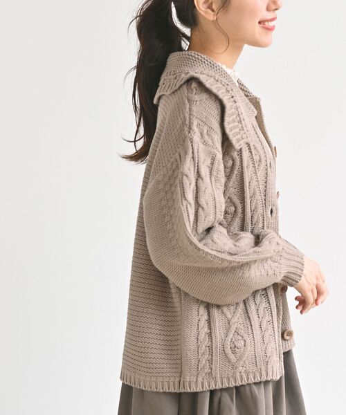 rps(アールピーエス)の「衿付きケーブルニットカーディガン(カーディガン/ボレロ・レディース・ベージュ系その他/パープル/カーキ/ベージュ/グリーン/アイボリー・フリー)」の22枚目の写真