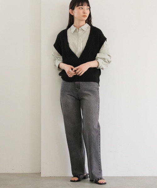 select MOCA(セレクトモカ)の「ワッフル編みVネックニットベスト(ベスト・レディース・アイボリー/ブラック/ライトブラウン・FREE)」の6枚目の写真