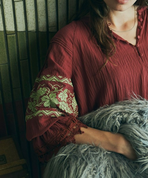 Unitage（ユニテージ）の「ぶどう刺繍ワンピース（ワンピース・レディース・ボルドー/ベージュ・FREE）」の16枚目の写真