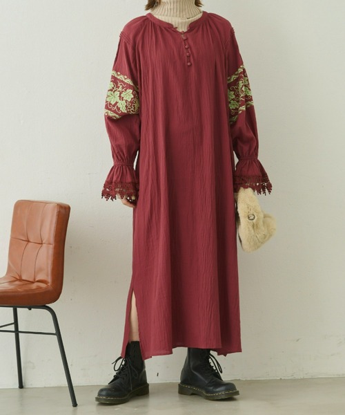 Unitage（ユニテージ）の「ぶどう刺繍ワンピース（ワンピース・レディース・ボルドー/ベージュ・FREE）」の8枚目の写真