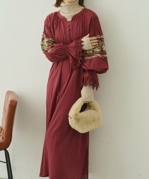 Unitage（ユニテージ）の「ぶどう刺繍ワンピース（ワンピース・レディース・ボルドー/ベージュ・FREE）」の9枚目の写真