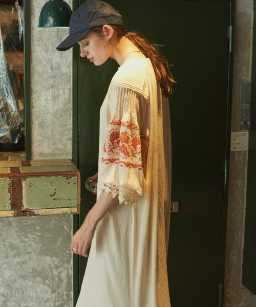 Unitage（ユニテージ）の「ぶどう刺繍ワンピース（ワンピース・レディース・ボルドー/ベージュ・FREE）」の21枚目の写真