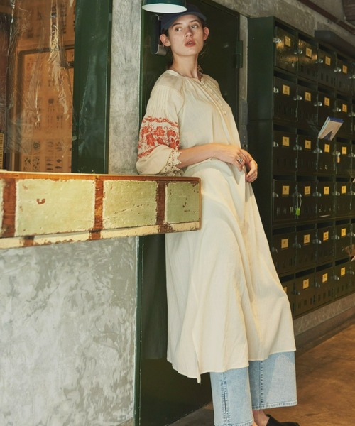 Unitage（ユニテージ）の「ぶどう刺繍ワンピース（ワンピース・レディース・ボルドー/ベージュ・FREE）」の22枚目の写真