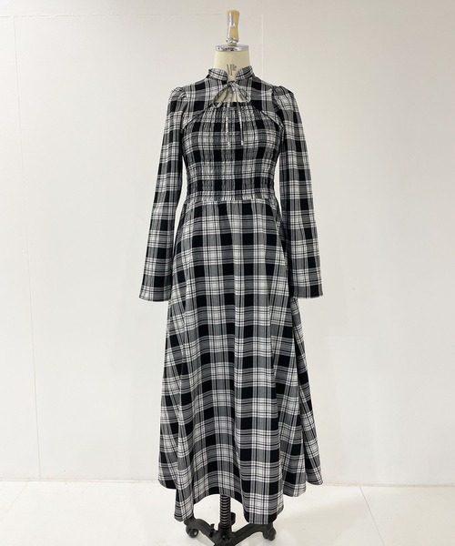 ANDGEEBEE(アンジービー)の「フロントオープンチェックワンピ(ワンピース・レディース・ベージュ/ブラック・MEDIUM)」の12枚目の写真