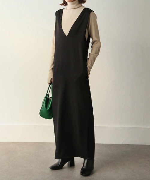 Chillfar（チルファー）の「深ネックロングワンピース（ワンピース・レディース・ダークブラウン/アイボリー/カーキ/ブラック/グレー・MEDIUM/LARGE）」の17枚目の写真