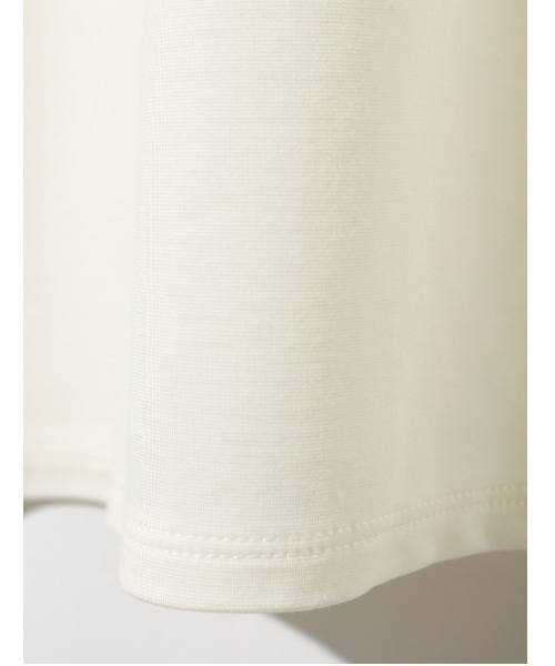 MIDIUMISOLID（ミディウミソリッド）の「MIDIUMISOLID for Ladies アシンメトリーサイドスリットチュニック（Tシャツ/カットソー・レディース・グリーン/カーキ/ブラック/オフホワイト・FREE）」の6枚目の写真