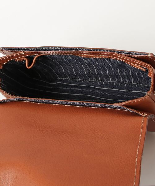 FOSSIL(フォッシル)の「フォッシル 斜めがけバッグ レディース レザー コニャック スマホ収納可 ZB1821222(メッセンジャーバッグ・レディース・レンガ・FREE)」の6枚目の写真