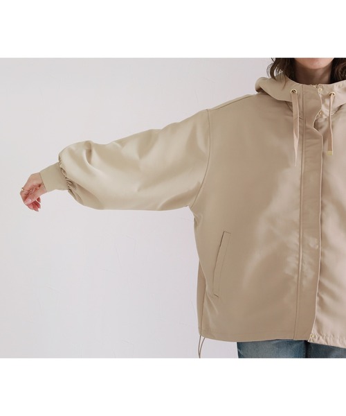 reca（レカ）の「裾ドロストマウンテンパーカー（マウンテンパーカー・レディース・ベージュ/ブラック/アイボリー/ライトベージュ/カーキ・FREE）」の6枚目の写真