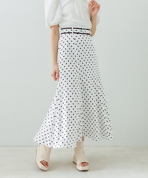 OLIVE des OLIVE（オリーブデオリーブ）の「【WEB限定カラー有】くるみバックルベルトフレアスカート（スカート・レディース・ブラック/アイボリー/イエロー/オフホワイト/サックスブルー・FREE）」の12枚目の写真