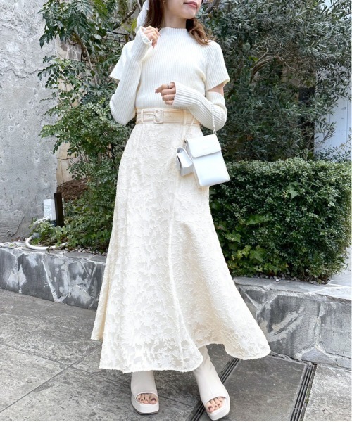 OLIVE des OLIVE（オリーブデオリーブ）の「【WEB限定カラー有】くるみバックルベルトフレアスカート（スカート・レディース・ブラック/アイボリー/イエロー/オフホワイト/サックスブルー・FREE）」の13枚目の写真