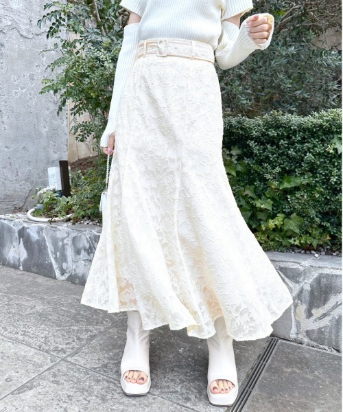 OLIVE des OLIVE（オリーブデオリーブ）の「【WEB限定カラー有】くるみバックルベルトフレアスカート（スカート・レディース・ブラック/アイボリー/イエロー/オフホワイト/サックスブルー・FREE）」の16枚目の写真