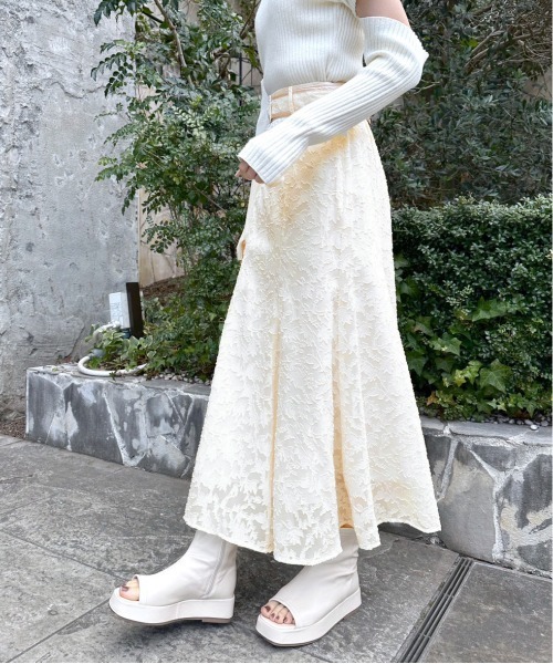 OLIVE des OLIVE（オリーブデオリーブ）の「【WEB限定カラー有】くるみバックルベルトフレアスカート（スカート・レディース・ブラック/アイボリー/イエロー/オフホワイト/サックスブルー・FREE）」の17枚目の写真