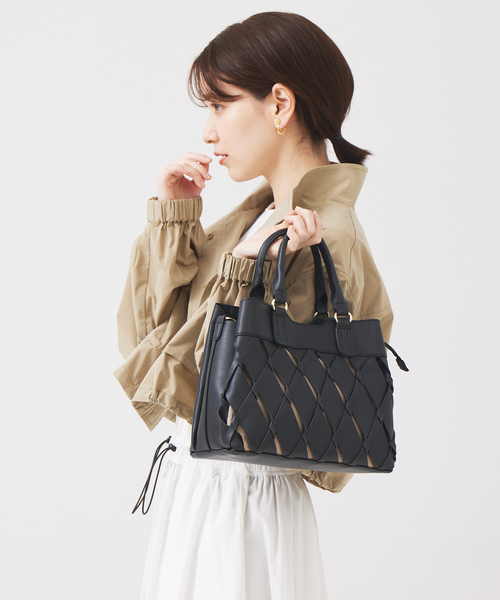 Abahouse Devinette(ドゥヴィネット)の「【Avancer】2WAYハンドバッグ(ハンドバッグ・レディース・ライトグレー/ベージュ/ブラック・フリー)」の1枚目の写真
