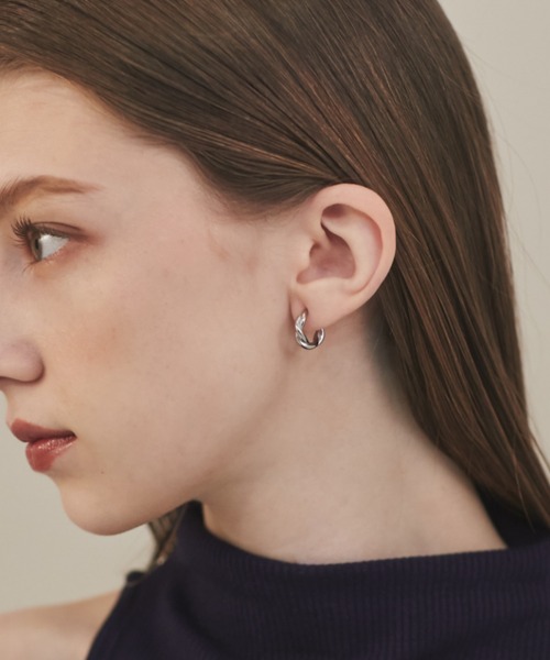 ciite' surgical stainless(シーテサージカルステンレス)の「【 金属アレルギー対応 】 ねじりピアス サージカルステンレス 316L(ピアス(両耳用)・レディース・ゴールド/シルバー・FREE)」の2枚目の写真