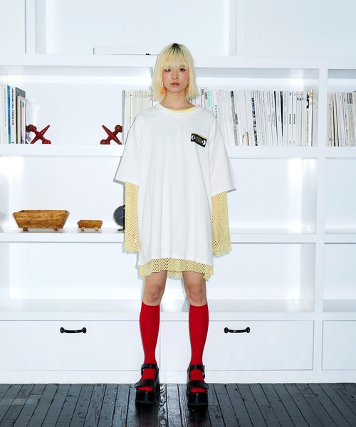 PUNYUS（プニュズ）の「VIDEOビッグＴシャツ（Tシャツ/カットソー・レディース・ブラック/ホワイト・4/3）」の5枚目の写真